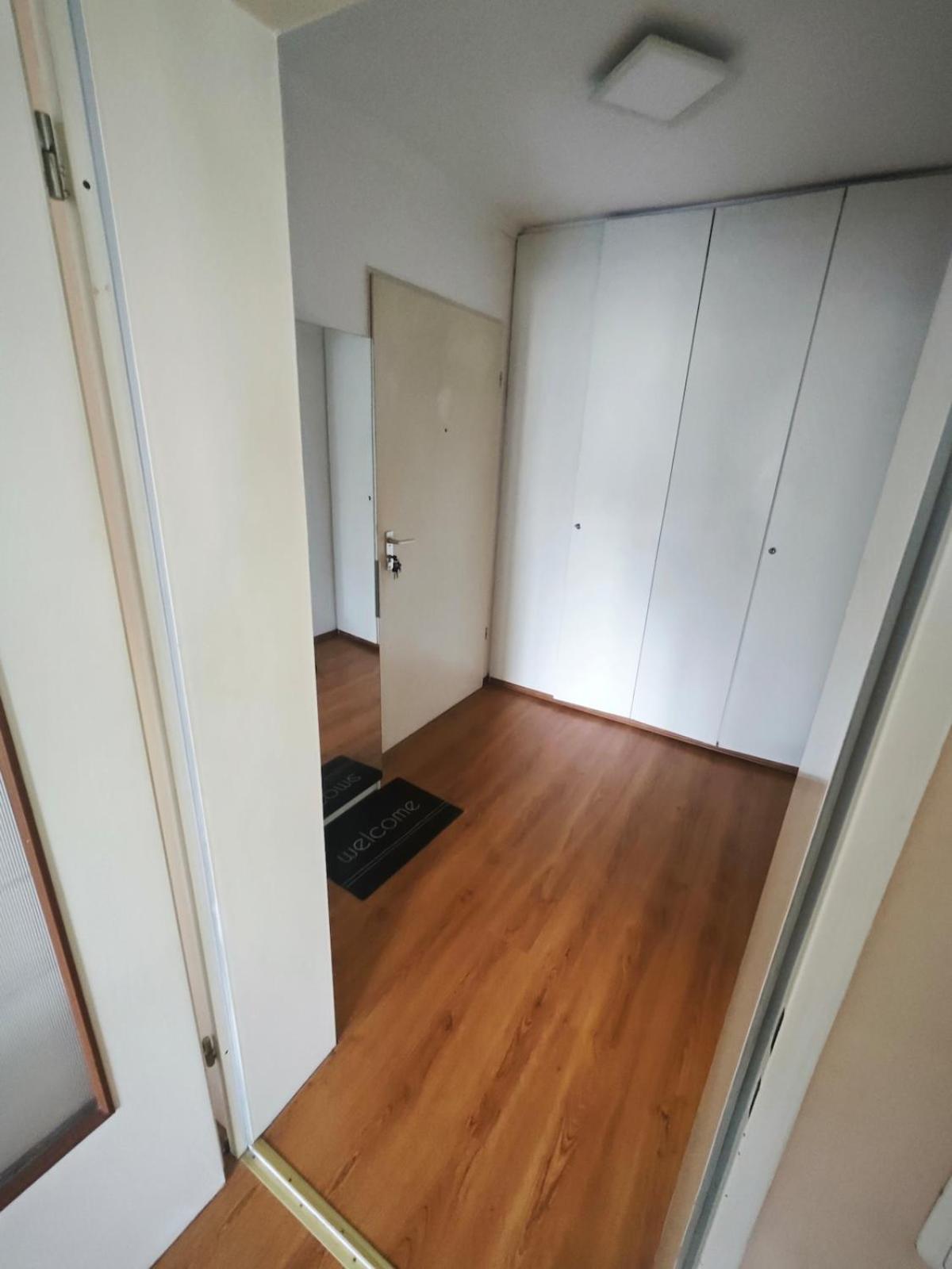 Apartment 2 In Metro Location *
