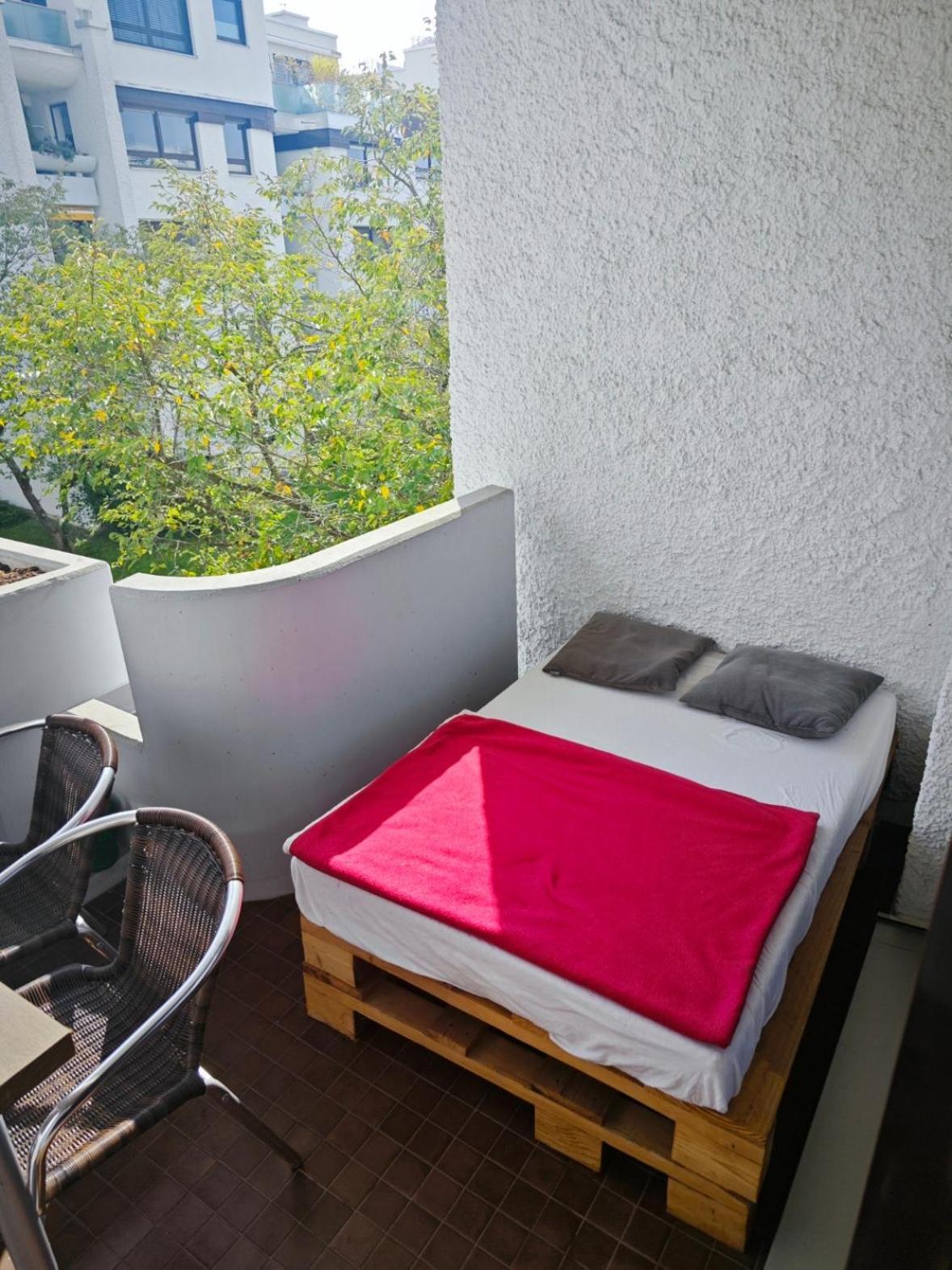 2 In Metro Location Apartamento